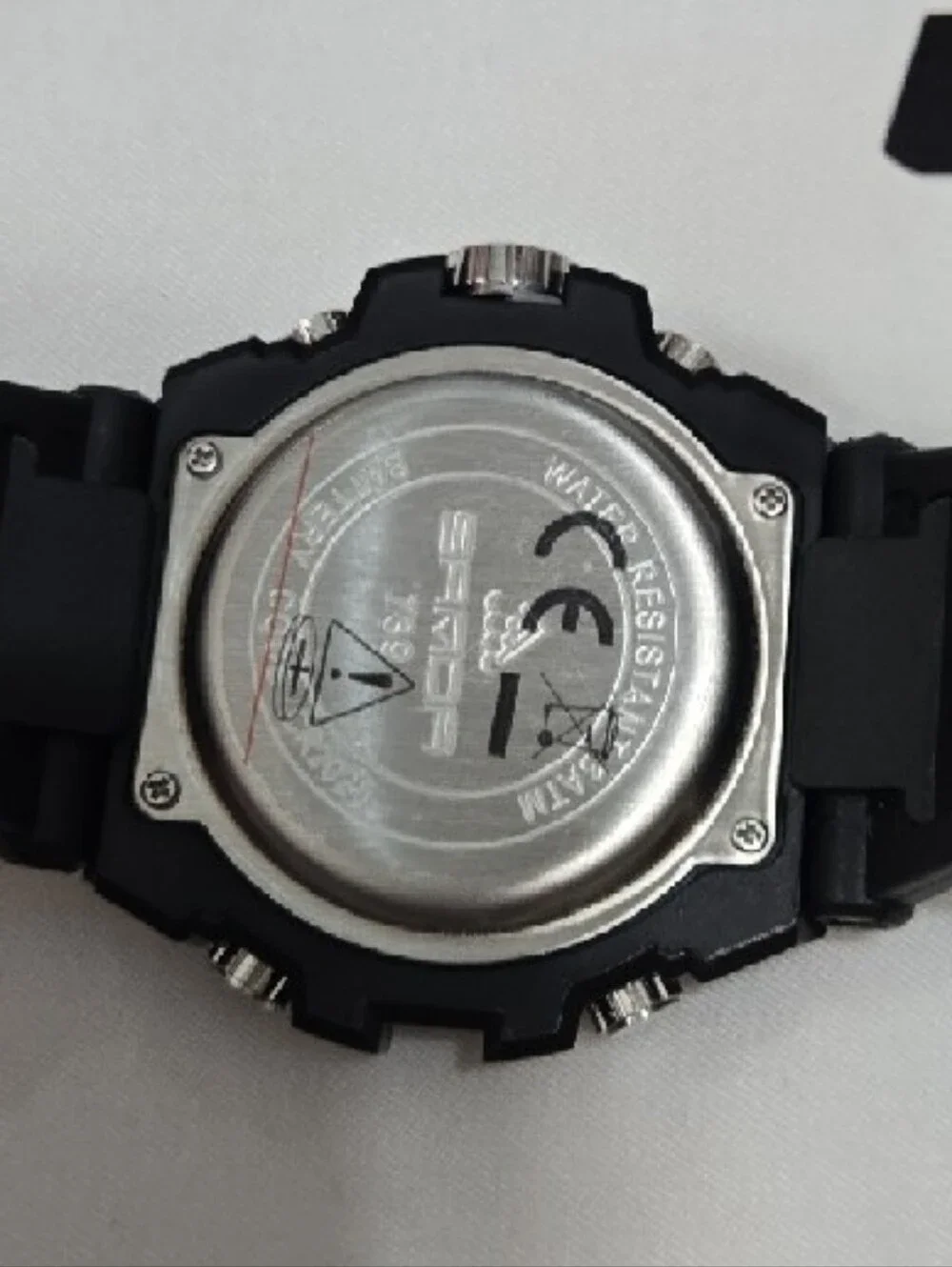 SANDA Fashion Watch - Black & Silver Accent